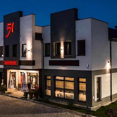 Hotelik 51 Pasłęk Exteriör bild