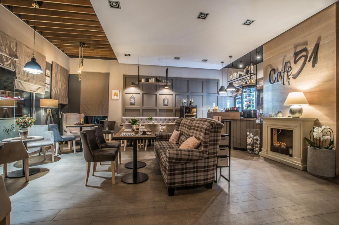 Hotelik 51 Pasłęk Exteriör bild